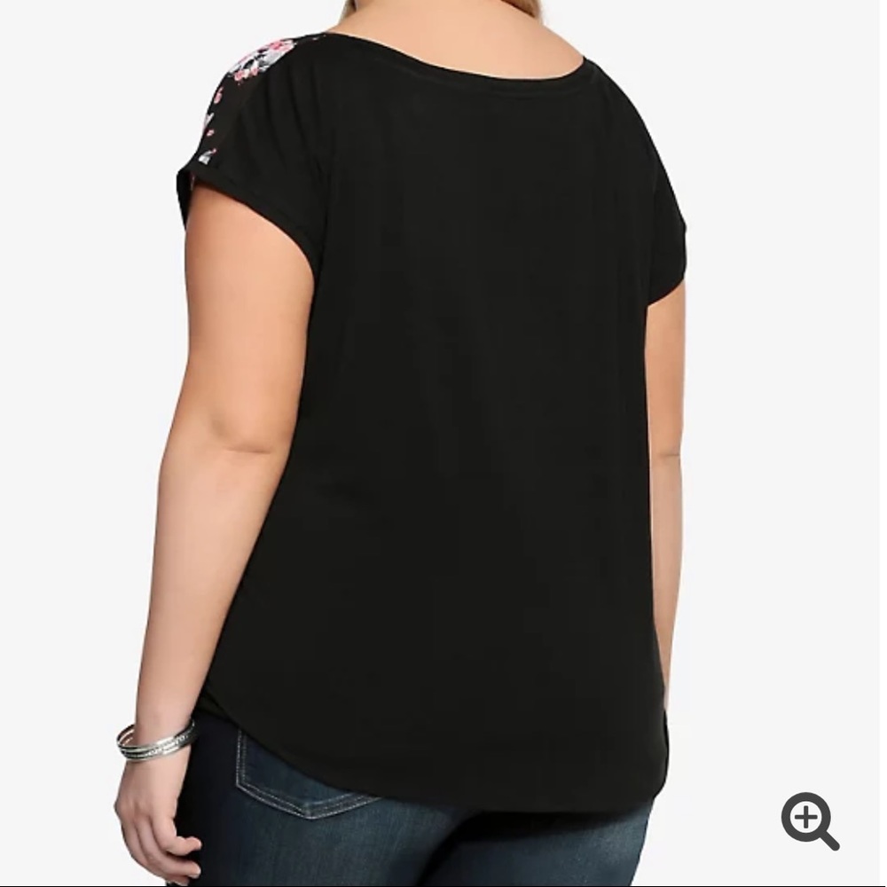 COPY - Torrid Size 1 Blooming Skulls Dolman Top - Picture 4 of 5